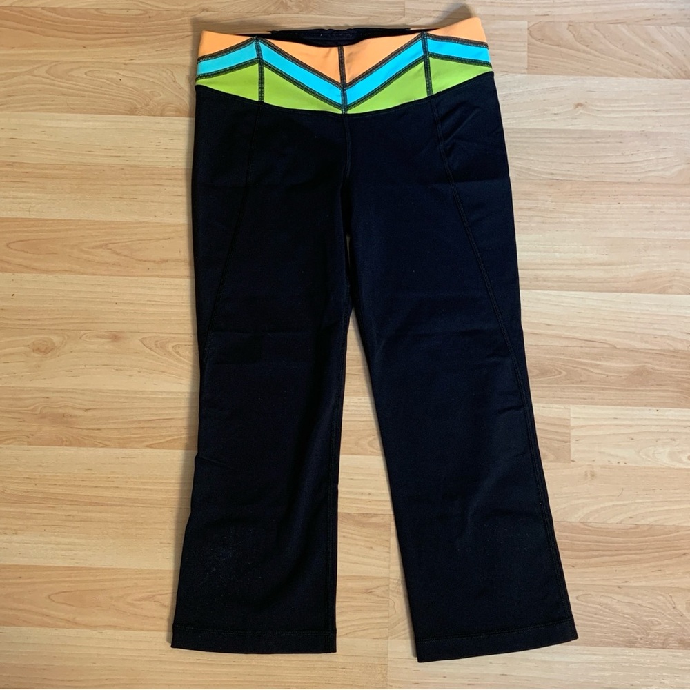 Lululemon Cropped Black Pants – Orange & Green Chevron Waistband – Size 4